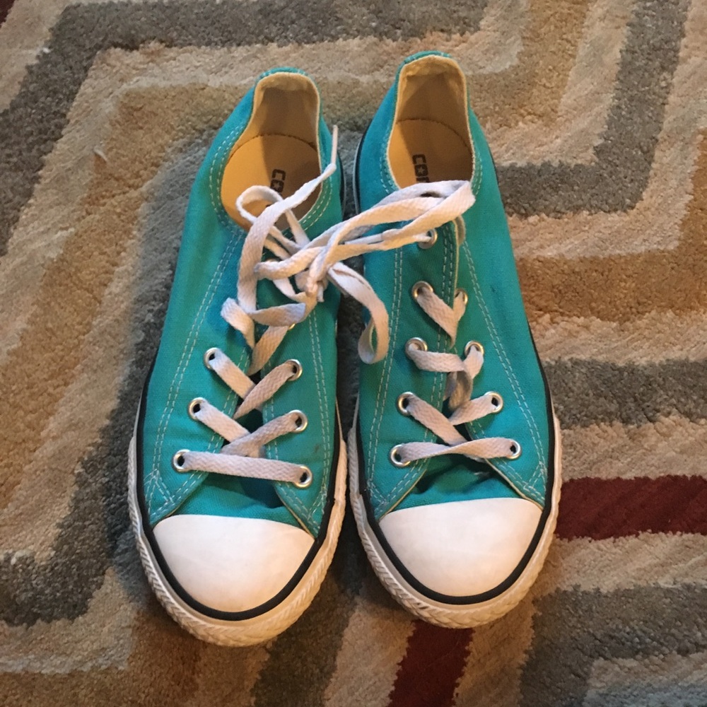 Girls converse size 3